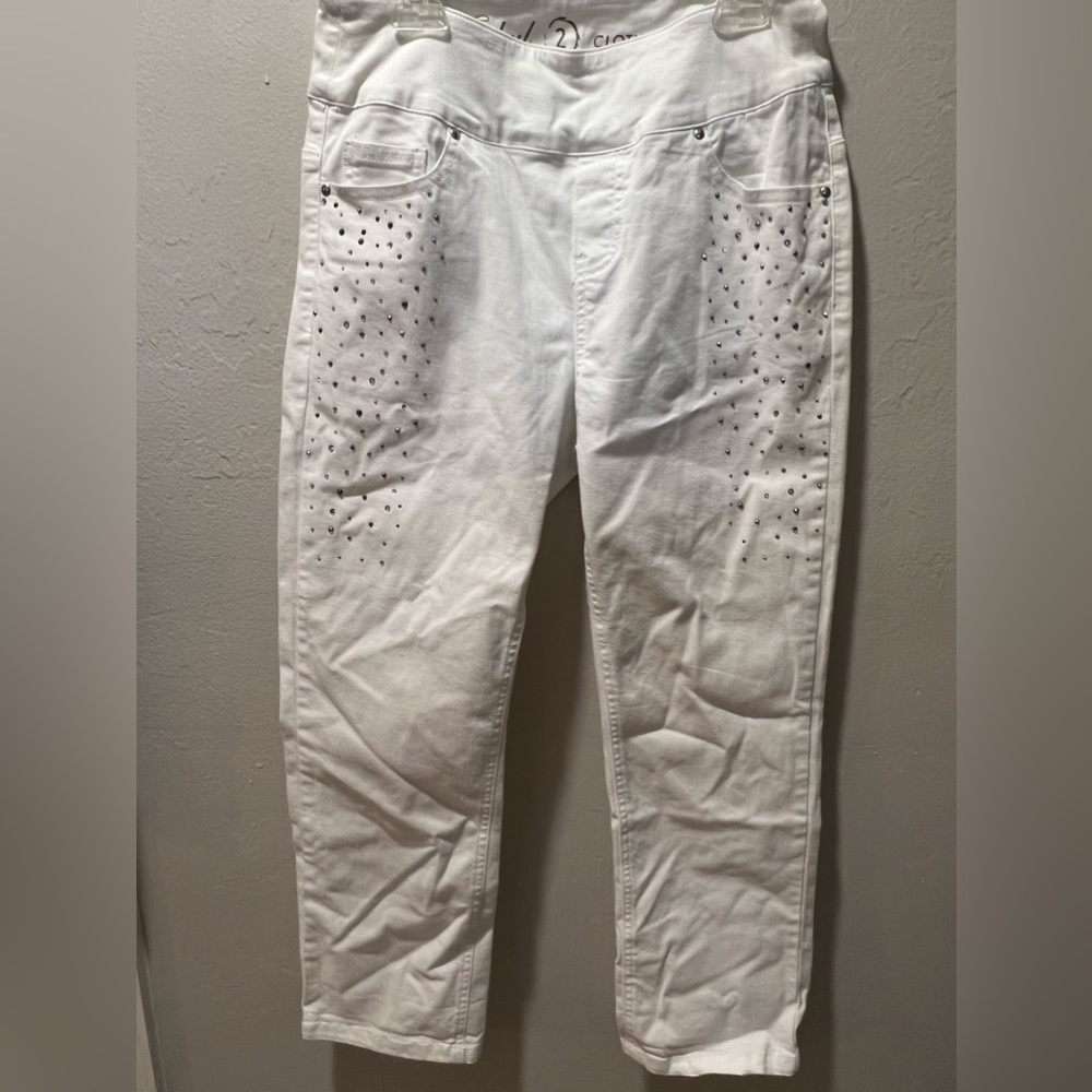 Sz 2 New Ethyl White Jeans diamond color  embellishments.Statement look up Ethyl